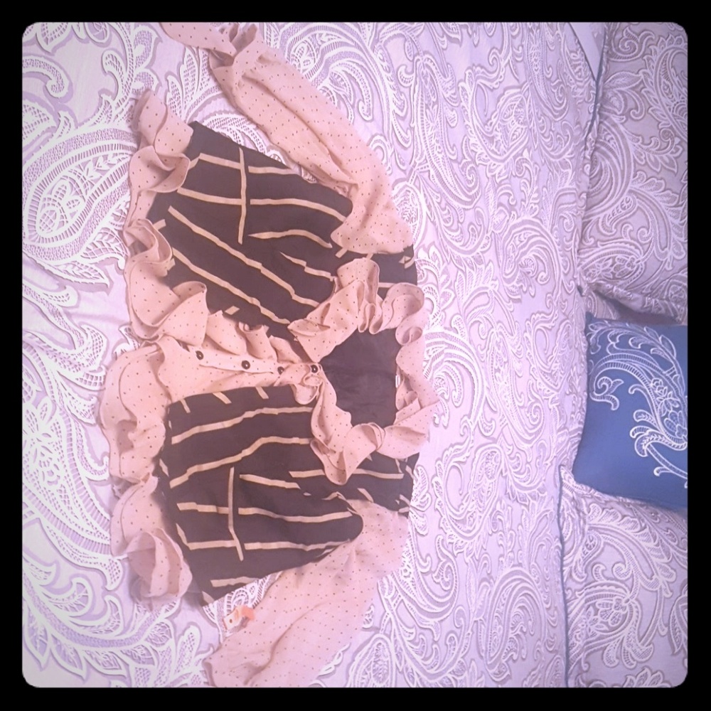 Briwn blouse with vest included